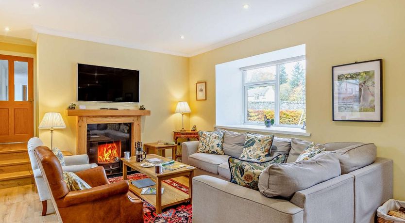 Photo of 3 Bed in Farr