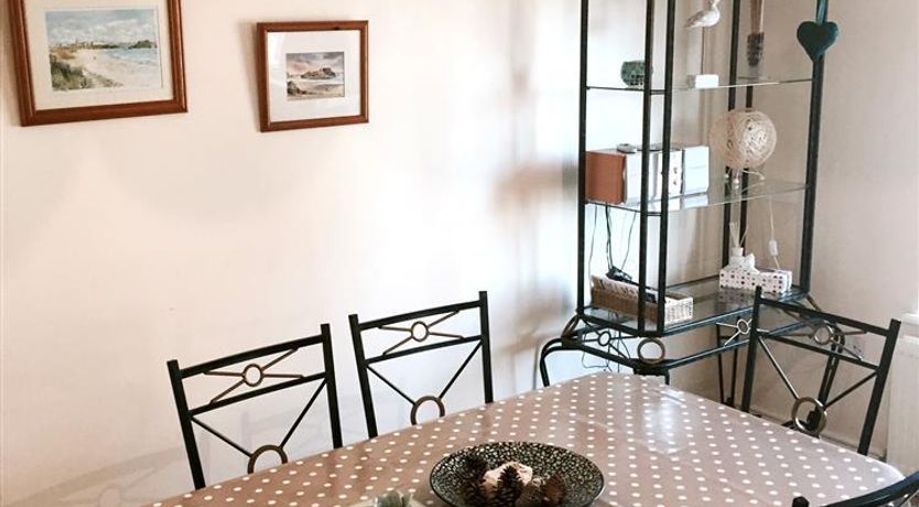 Photo of 3 Bed in Tenby