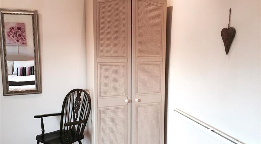 Photo of 3 Bed in Tenby