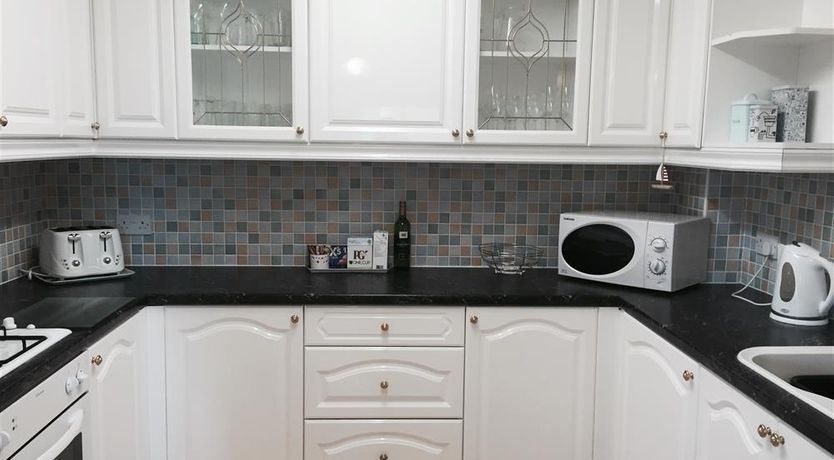 Photo of 3 Bed in Tenby