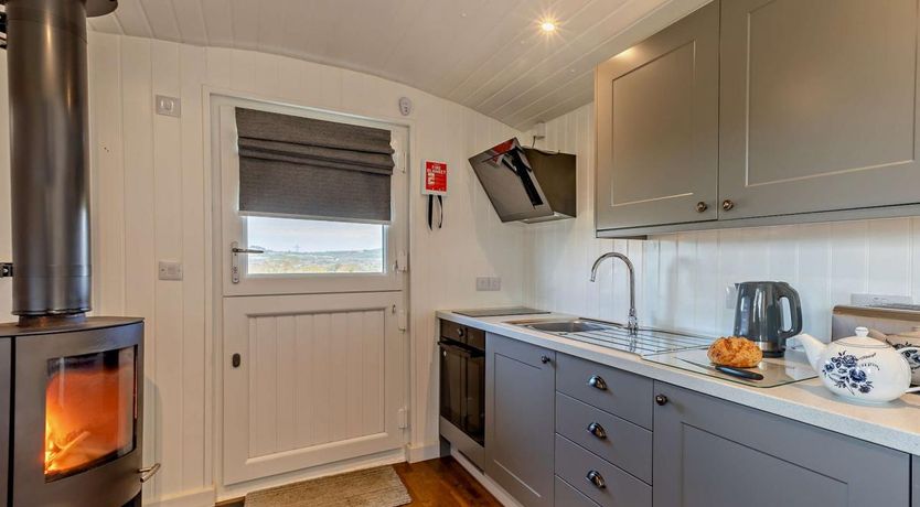 Photo of 1 Bed in Whitchurch Canonicorum