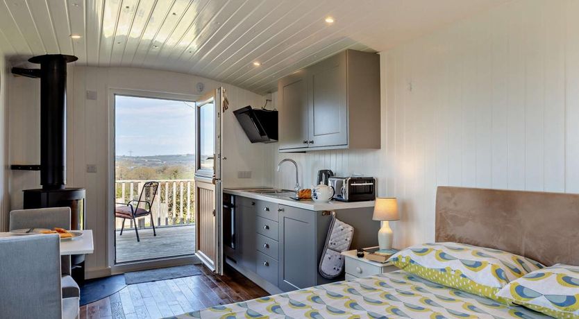 Photo of 1 Bed in Whitchurch Canonicorum