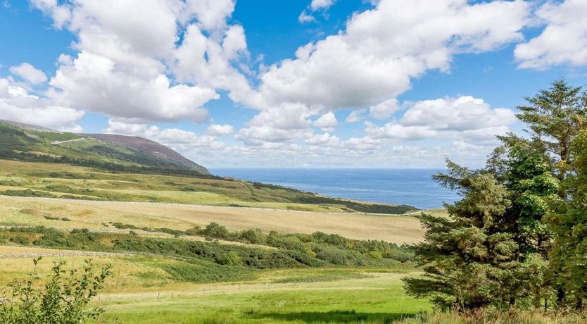 Photo of 3 Bed in Navidale