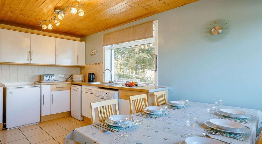 Photo of 3 Bed in Navidale