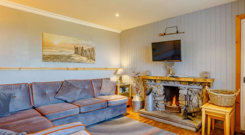 Photo of 3 Bed in Navidale