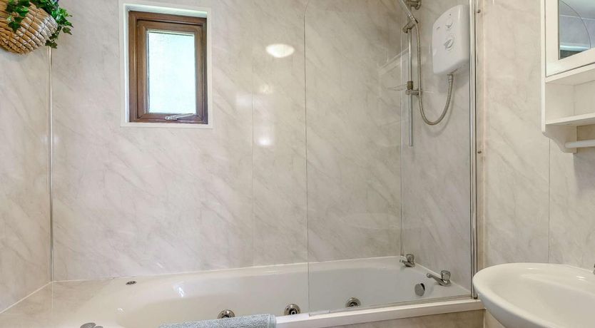 Photo of 2 Bed in Dunoon