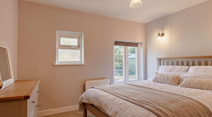 Photo of 2 Bed in Polruan