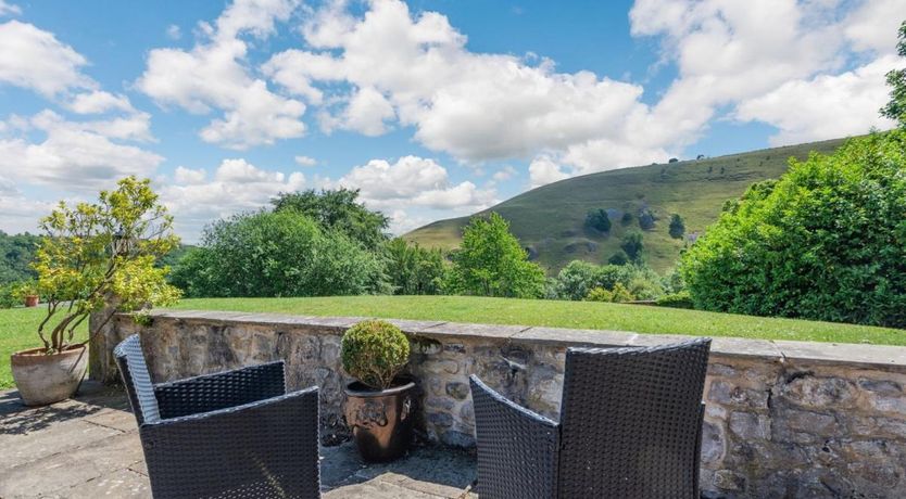 Photo of 3 Bed in Cressbrook