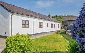 Photo of 3 Bed in Conwy