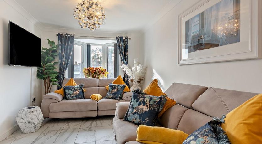 Photo of 3 Bed in Llandudno