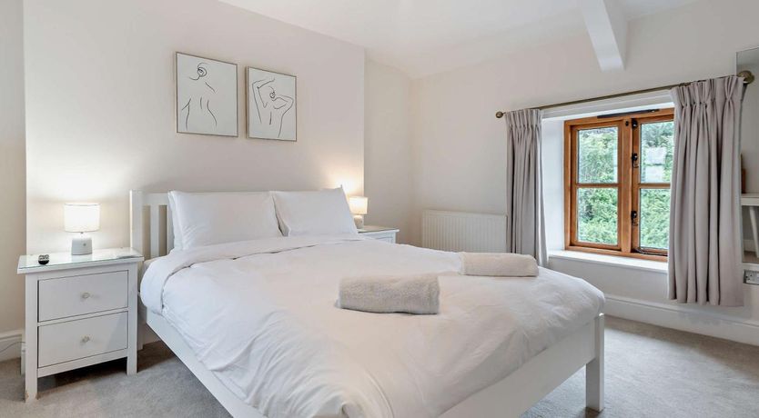 Photo of 4 Bed in Ilfracombe