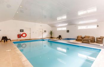 4 Bed in Ilfracombe Holiday Home