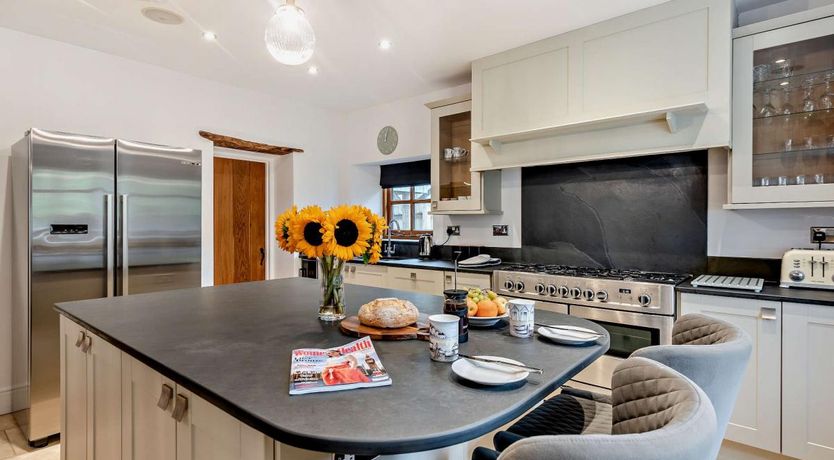 Photo of 4 Bed in Berrynarbor