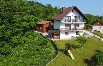 Maklen Apartment 2 Holiday Home