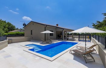 Kuća Marko Holiday Home