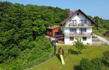 Maklen Holiday Home