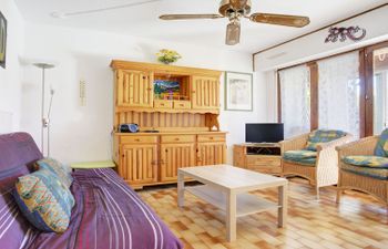 Port Lano Holiday Home