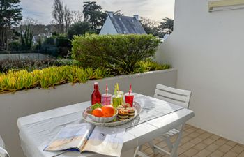 Piscine et Plage Holiday Home