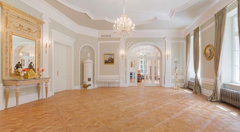 Photo of Manowce Palace