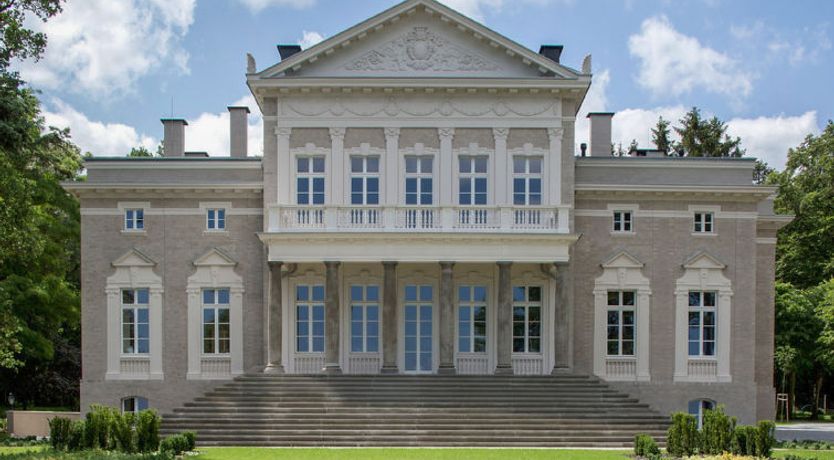 Photo of Manowce Palace