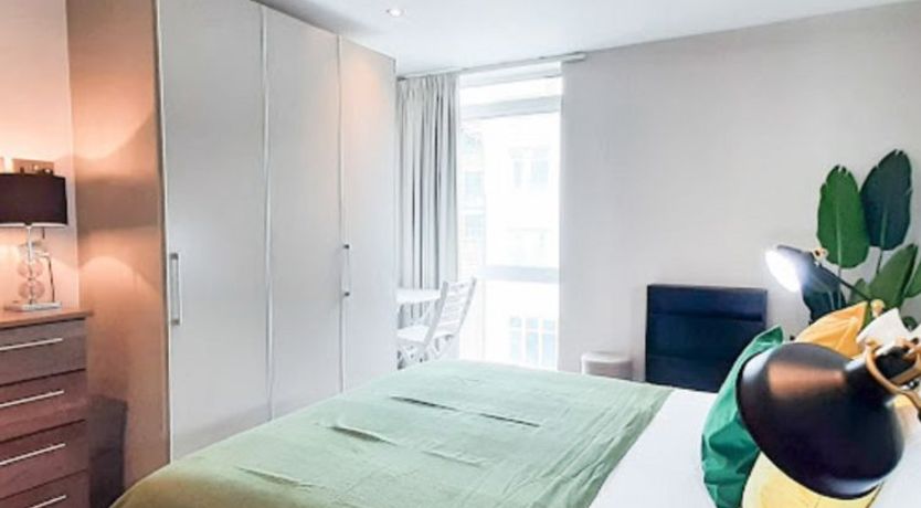 Photo of Friends Street