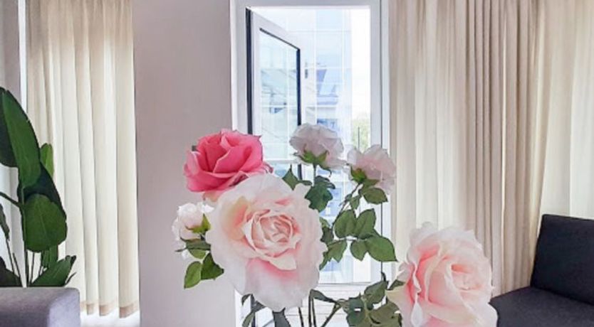 Photo of Friends Street