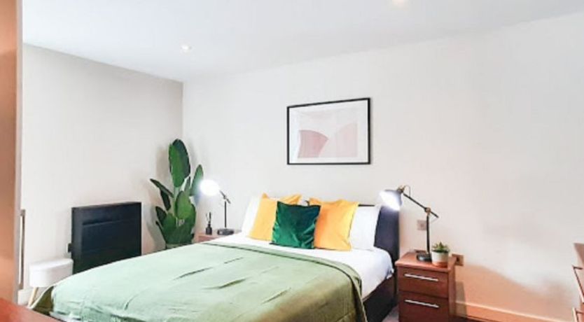 Photo of Friends Street