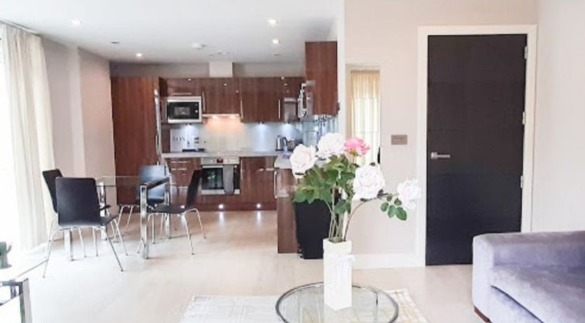 Photo of Friends Street