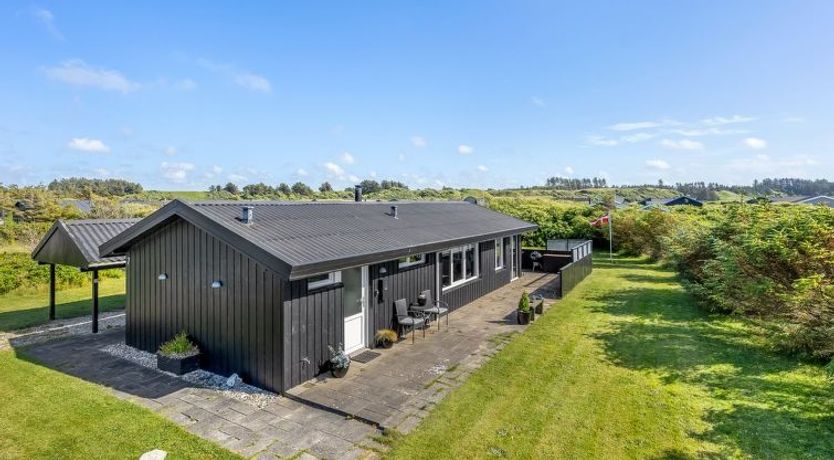 Photo of "Erblin" - 400m from the sea