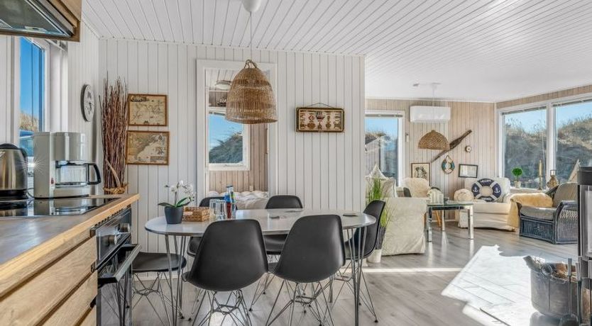 Photo of "Alrike" - 200m from the sea