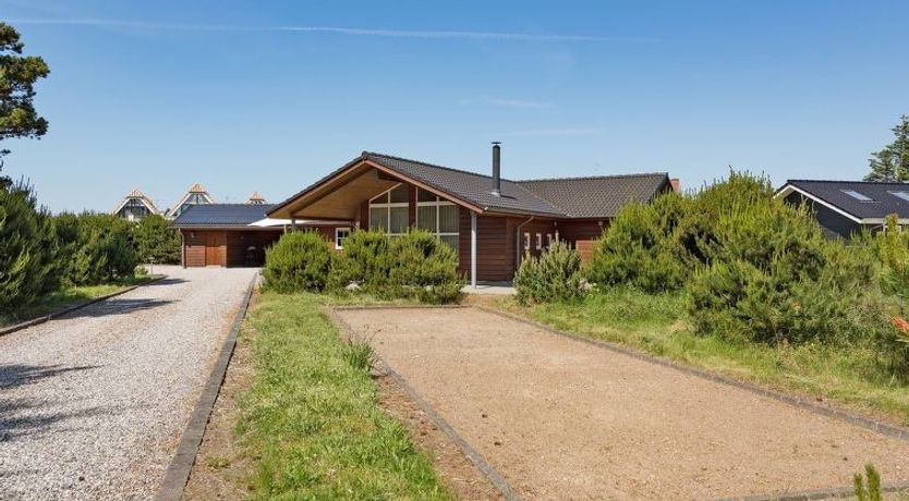 Photo of "Elli" - 700m from the sea