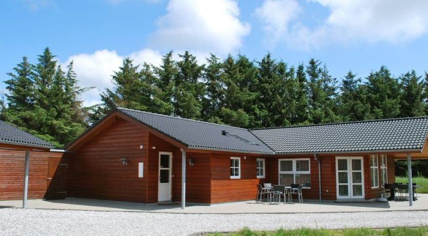 Photo of "Elli" - 700m from the sea