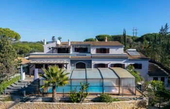 Arrochela Holiday Home