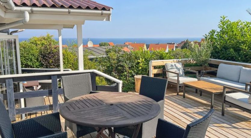 Photo of "Jolanda" - 800m from the sea