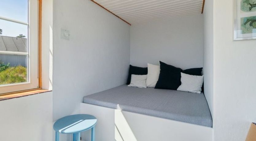 Photo of "Hakon" - 40m from the sea