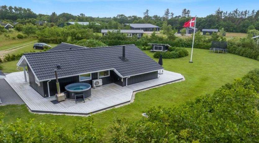 Photo of "Antero" - 500m to the fjord