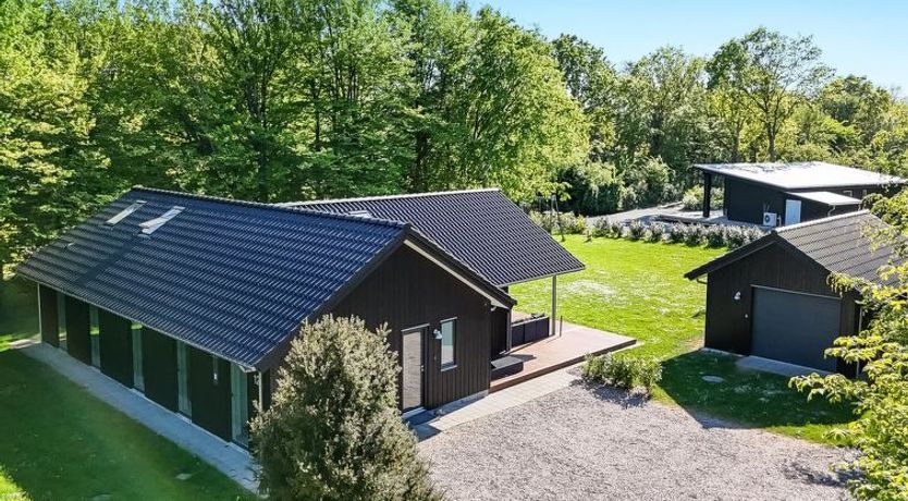 Photo of "Erlinda" - 300m from the sea