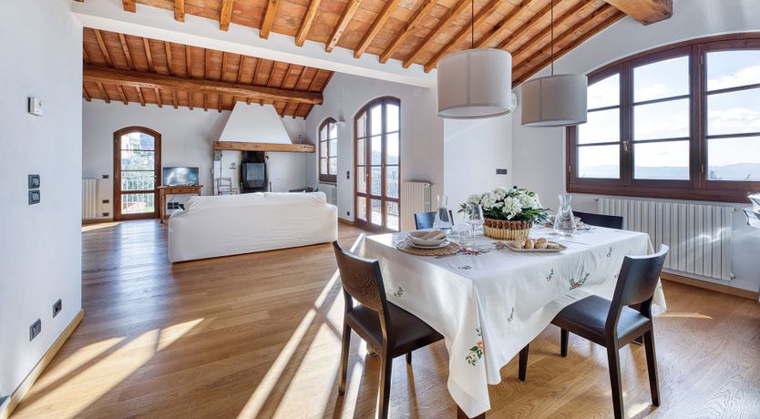 Photo of A Home's Embrace