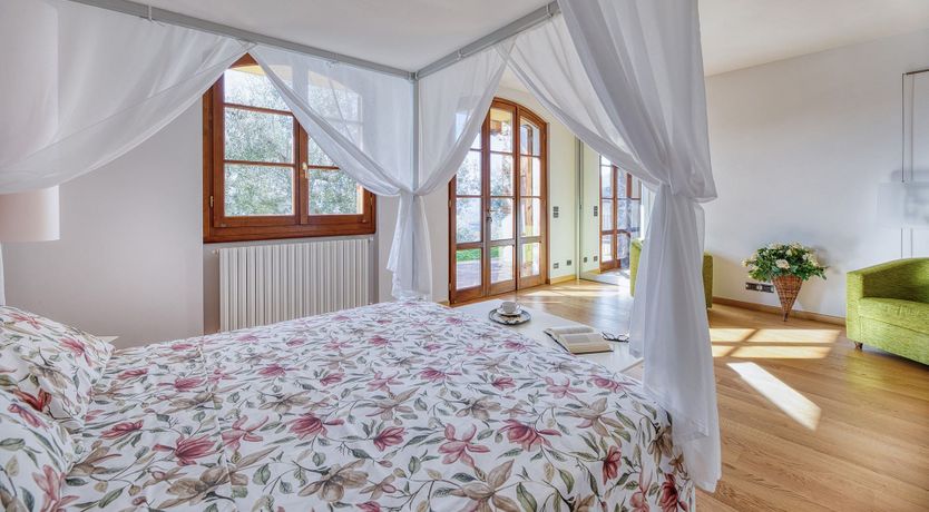 Photo of A Home's Embrace