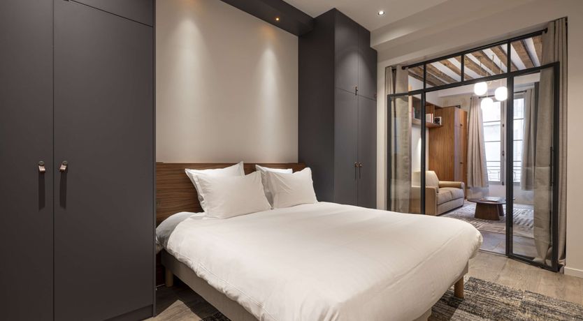 Photo of Parisian Essence