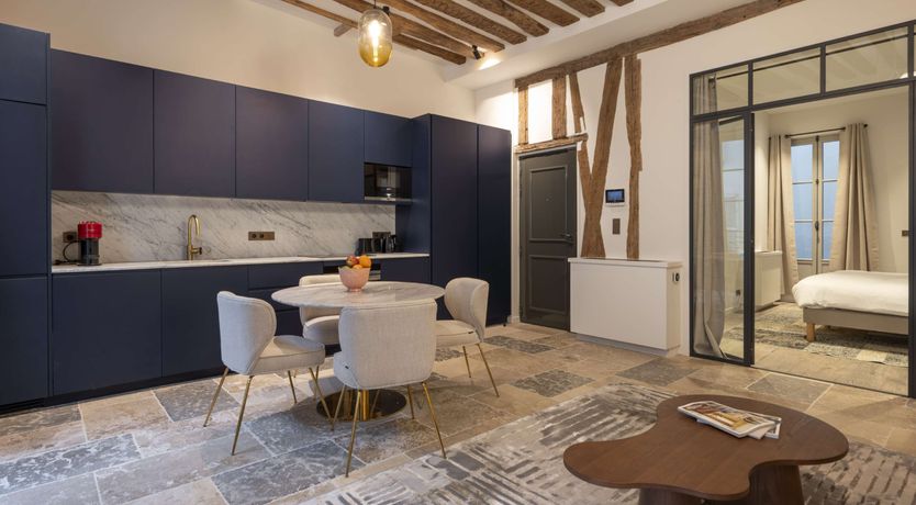 Photo of Parisian Essence