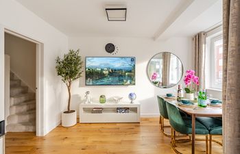 Feather & Fern Holiday Home