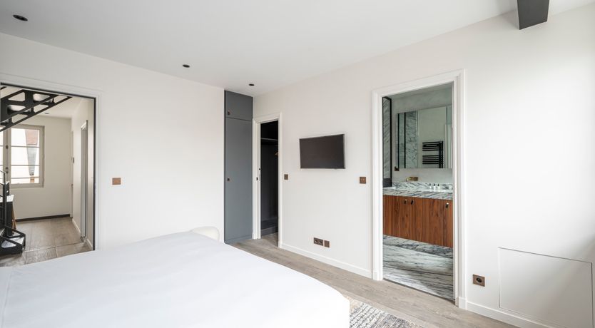 Photo of Notre Dame View