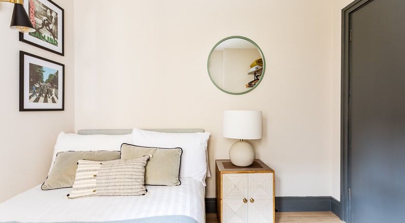 Photo of Jade & Gold