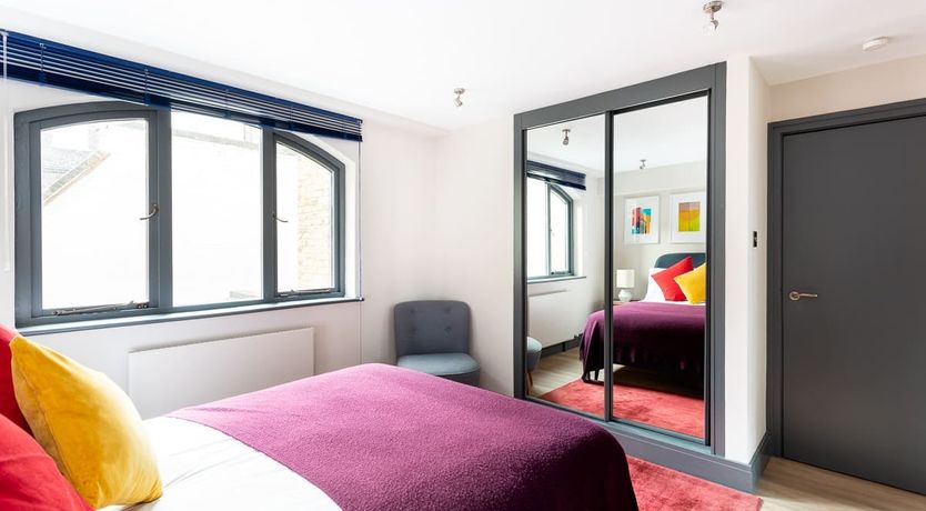 Photo of Jade & Gold