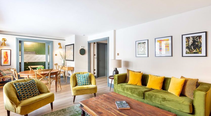 Photo of Jade & Gold