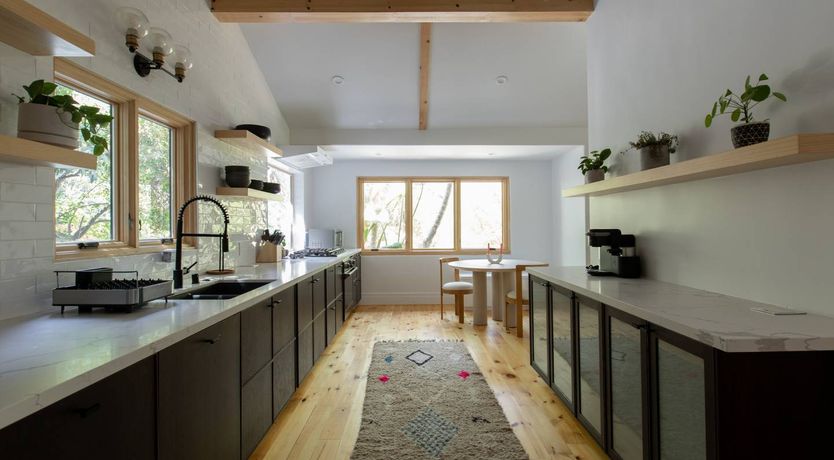 Photo of Tropical Treehouse