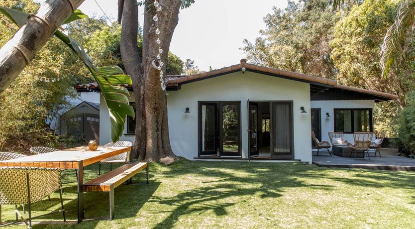 Photo of Tropical Treehouse