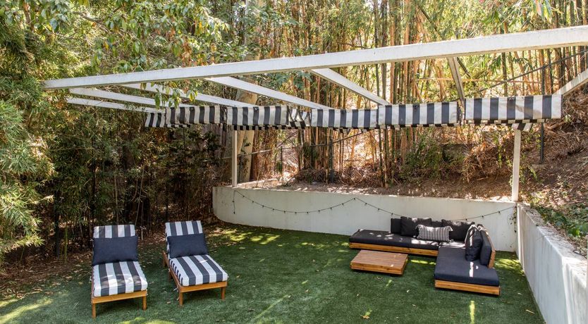 Photo of Tropical Treehouse