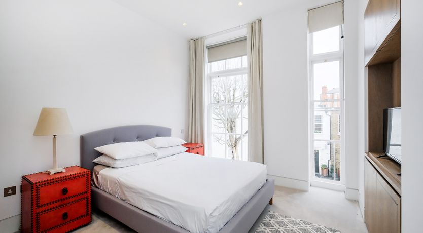 Photo of Pampas & Porcelain